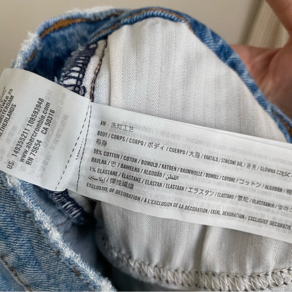 A&F The Mom Short High Rise Shorts - Picture 7 of 8